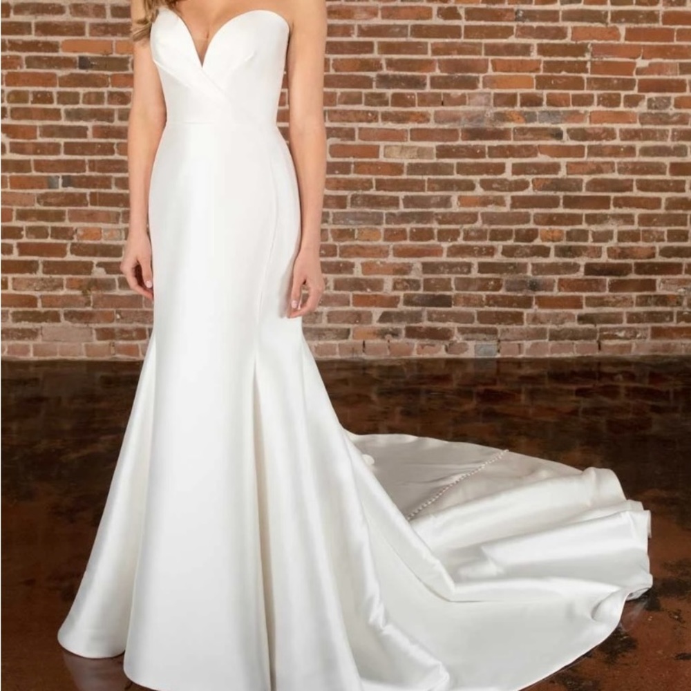 Essence of Australia D3822 wedding dress
